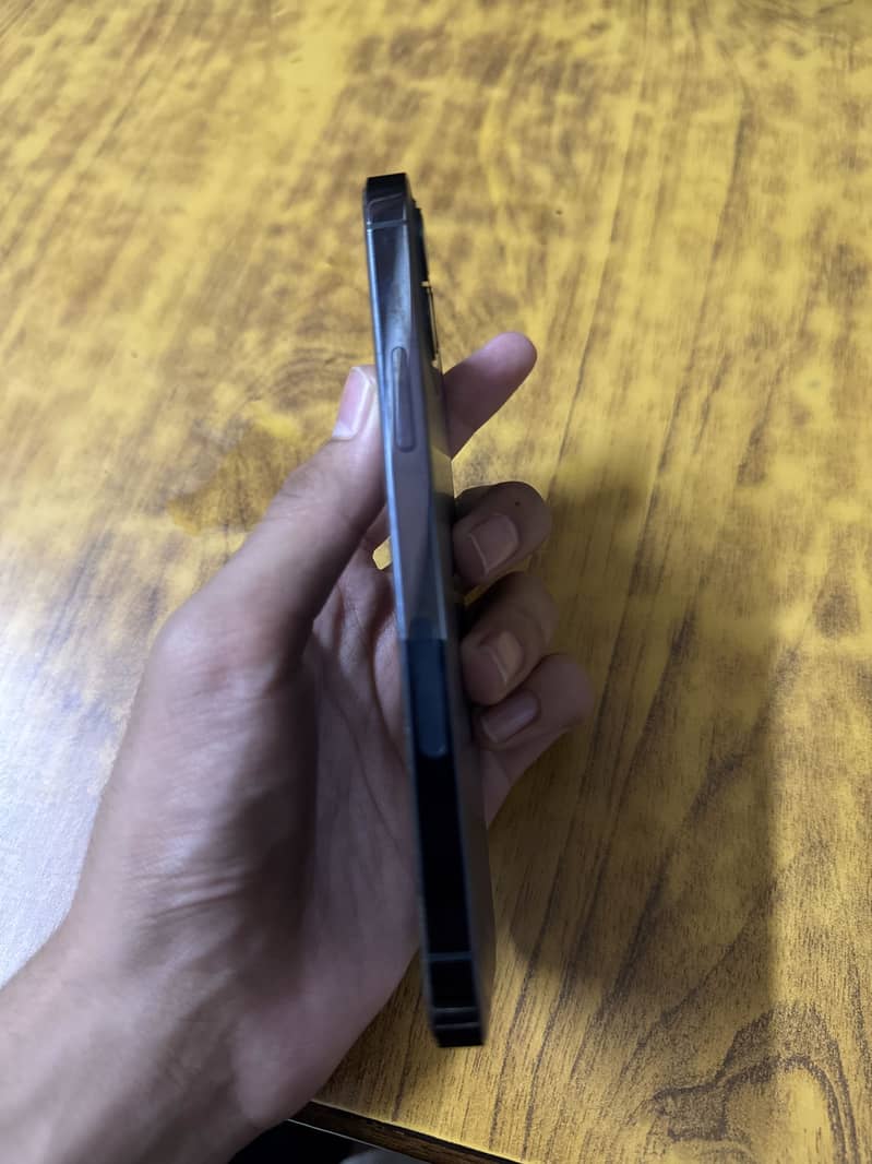Apple iPhone 12 Pro 6