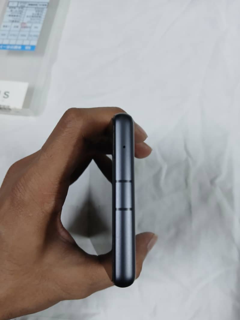 Google Pixel 7a 3