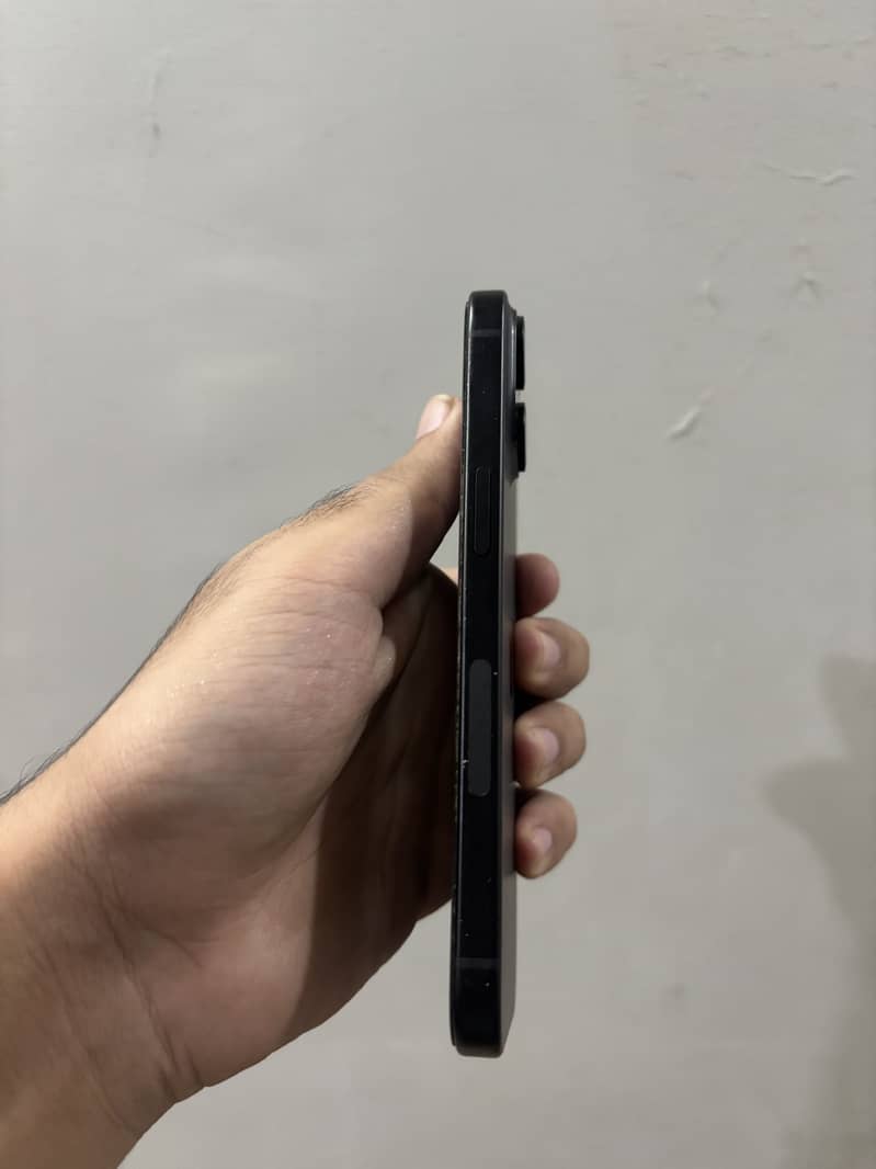 Apple iPhone 15 3