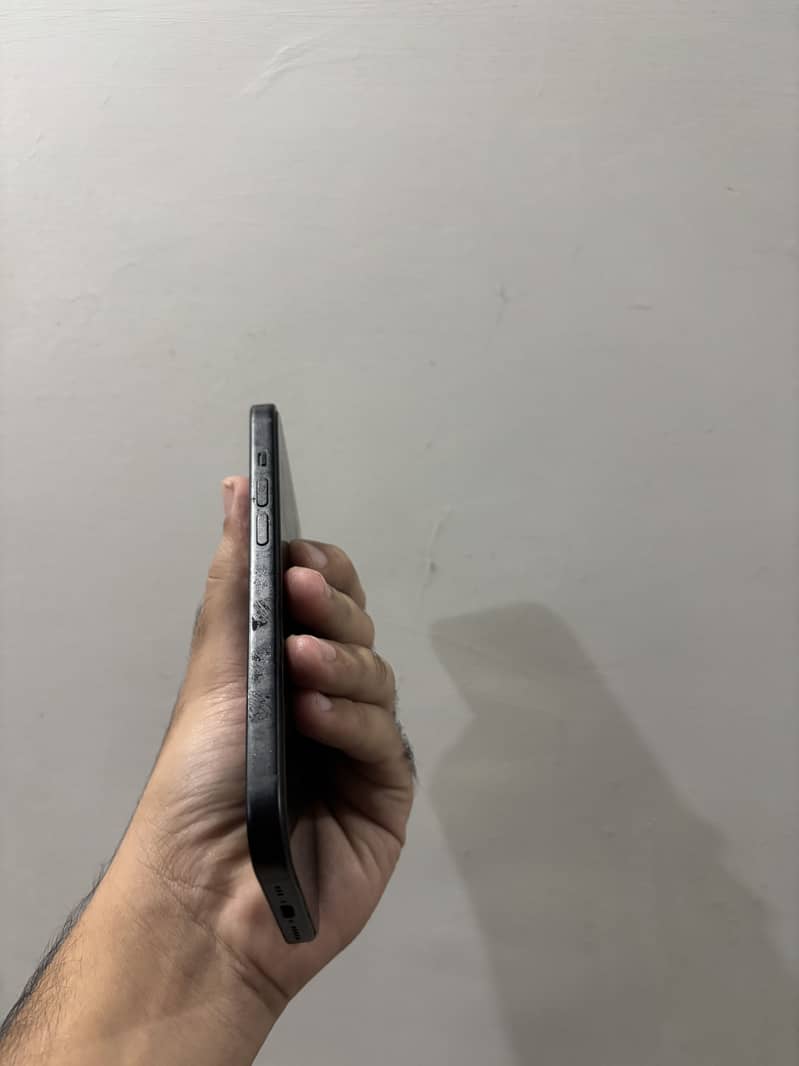 Apple iPhone 15 8