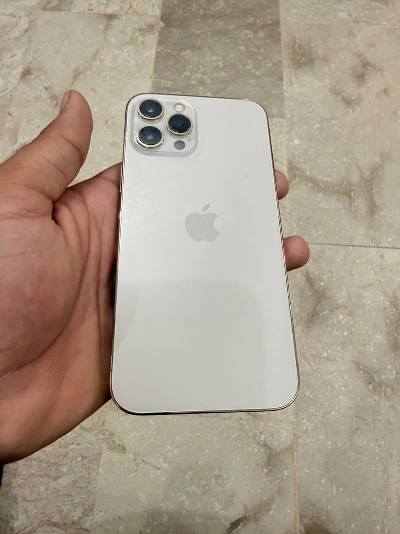 Apple iPhone 12 Pro Max 4