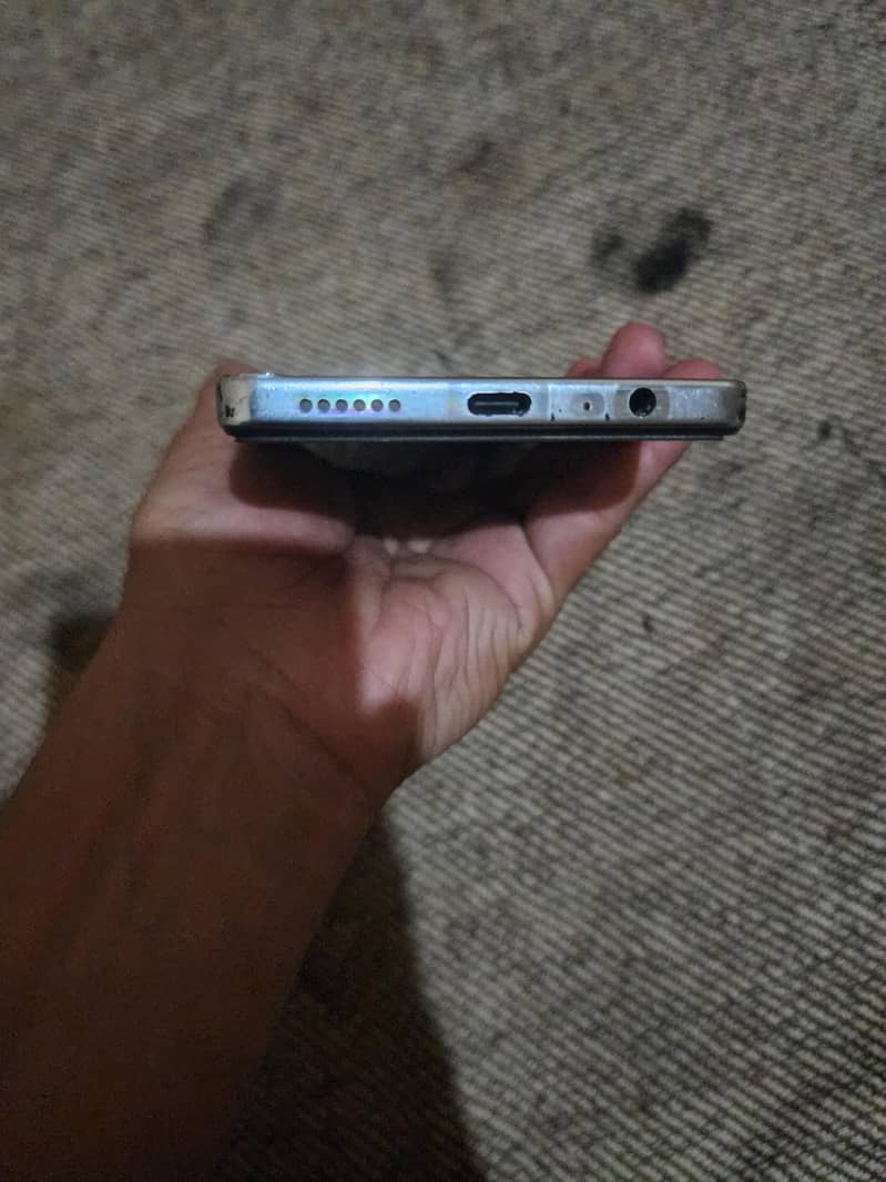 Tecno CAMON 30 7
