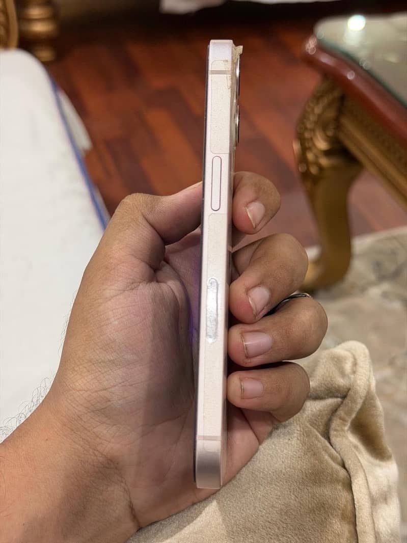 Apple iPhone 13 2