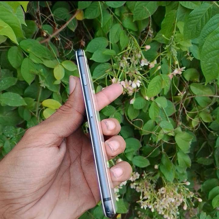 Apple iPhone 8 2