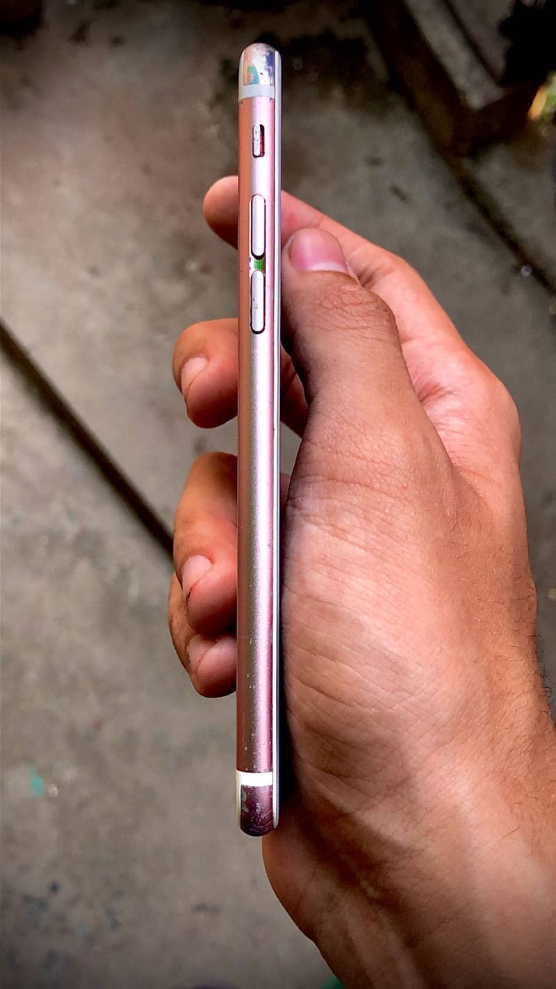 Apple iPhone 6S 5