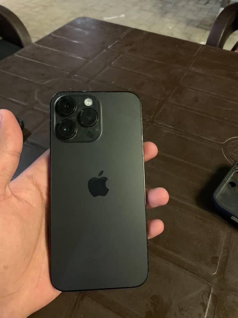 Apple iPhone 14 Pro Max 3