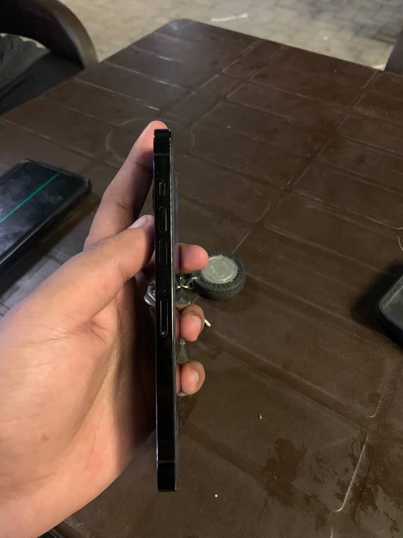 Apple iPhone 14 Pro Max 5