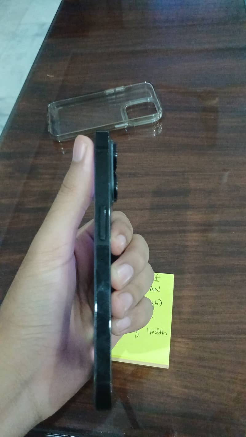 Apple iPhone 14 Pro 1