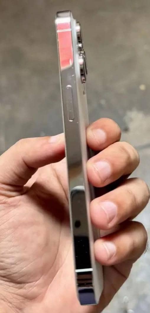 Apple iPhone 14 Pro jv model 1
