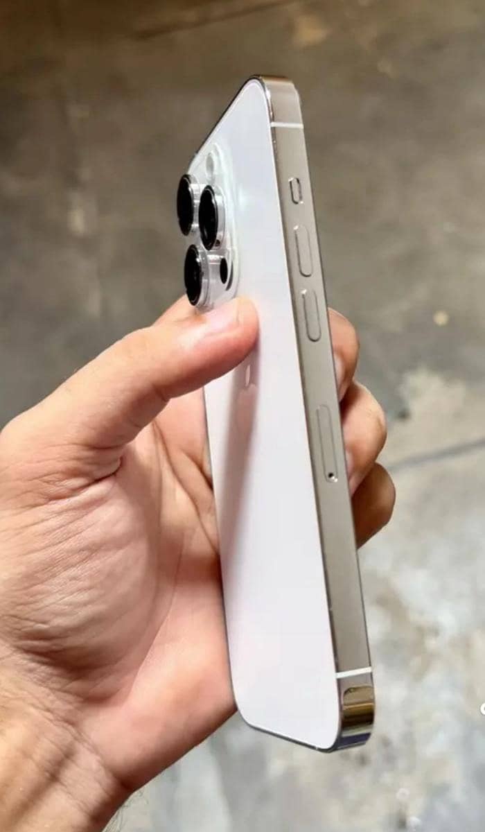 Apple iPhone 14 Pro jv model 2