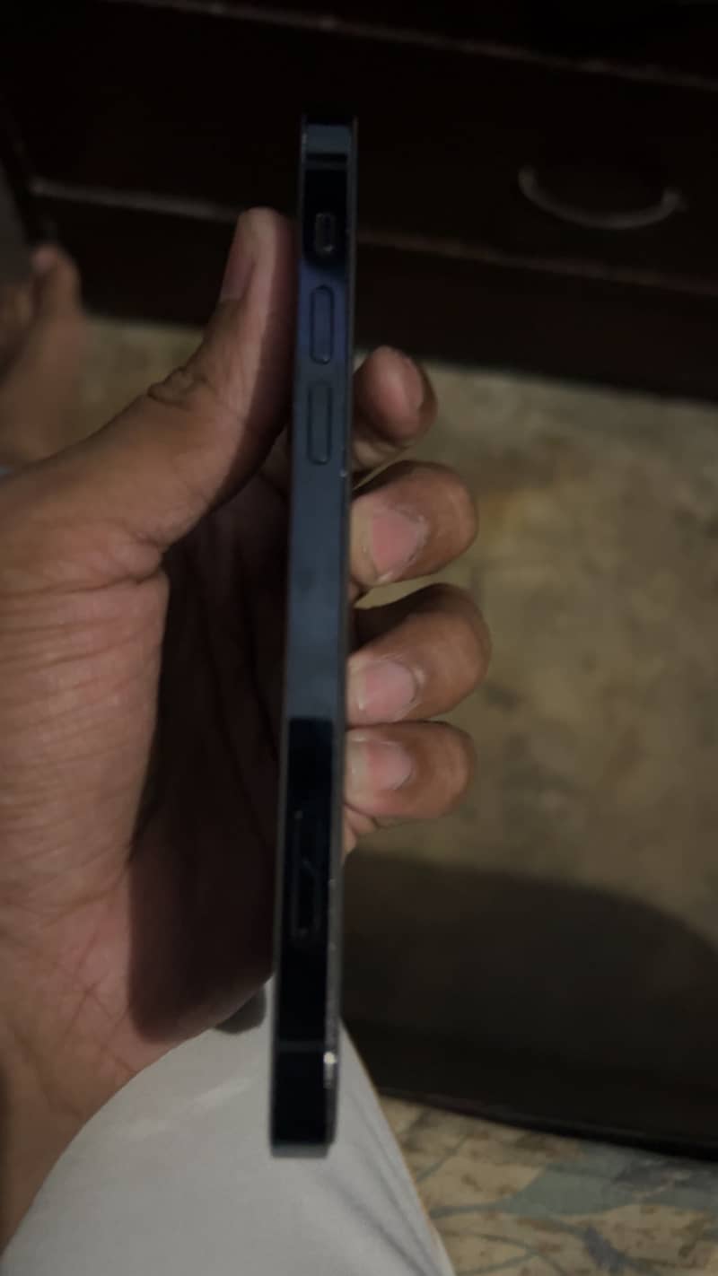 Apple iPhone 12 Pro 6