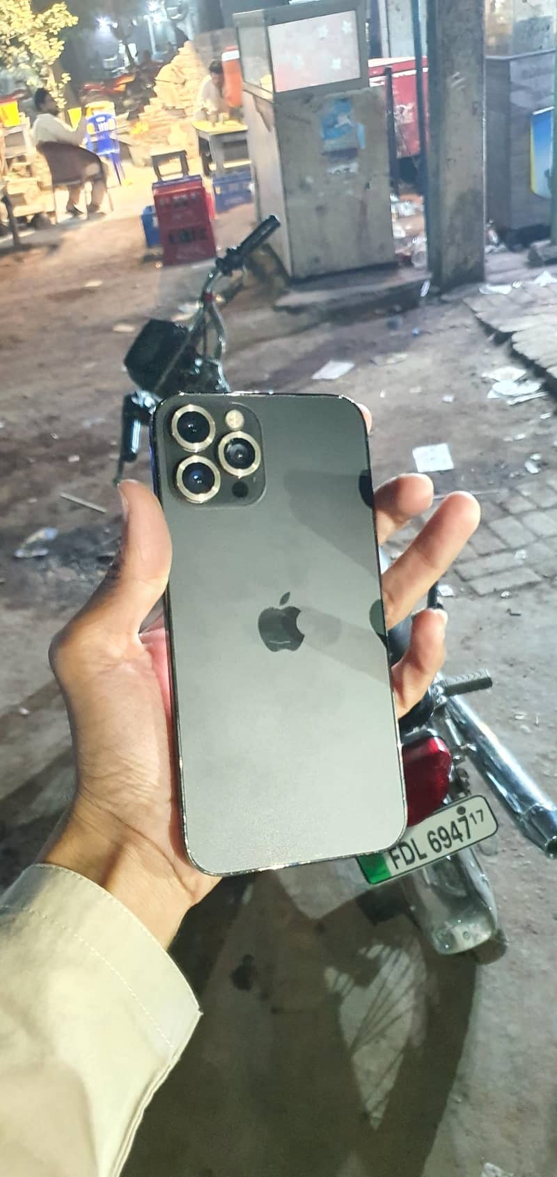 Apple iPhone 12 Pro Max 2