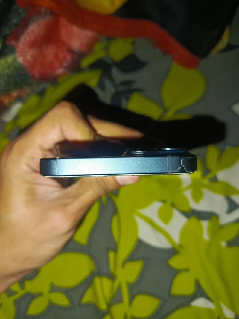 Apple iPhone 14 2