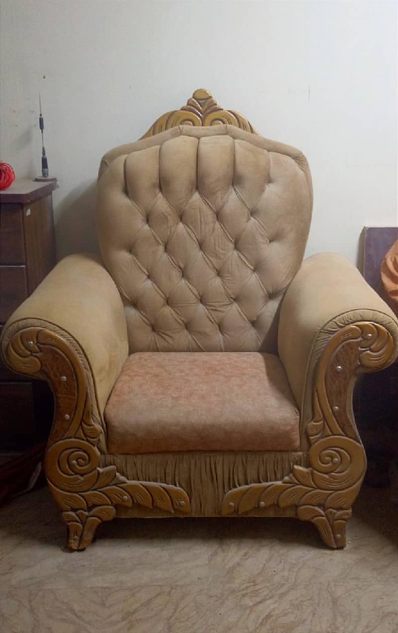 7 seter sofa set 10/9 condition 0