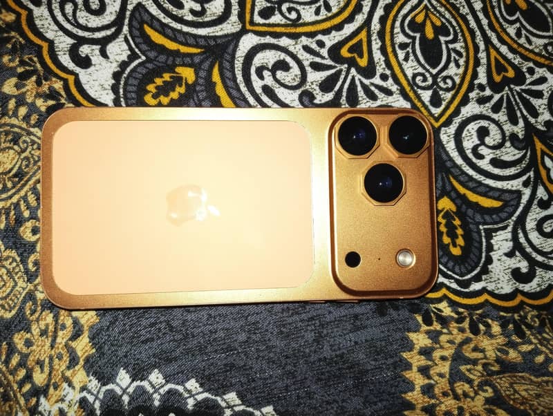 Apple iPhone Xr 0