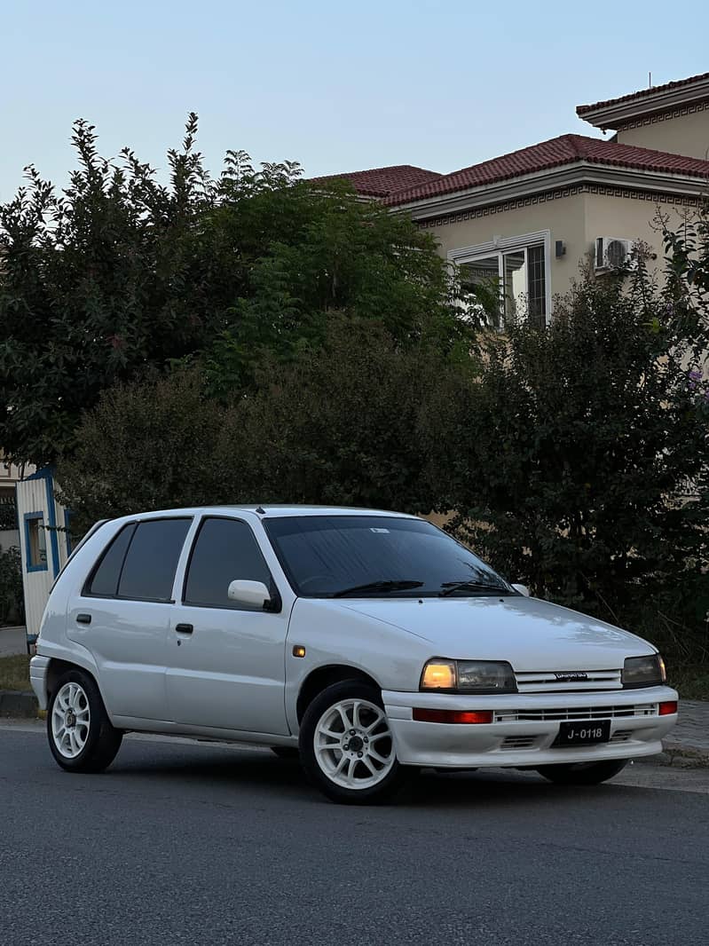 Daihatsu Charade (Automatic) 0