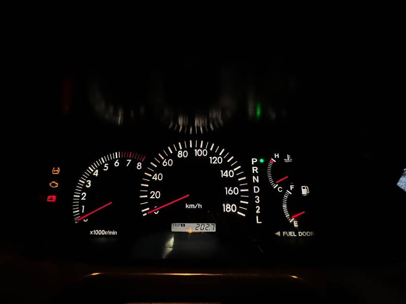 Daihatsu Charade (Automatic) 6