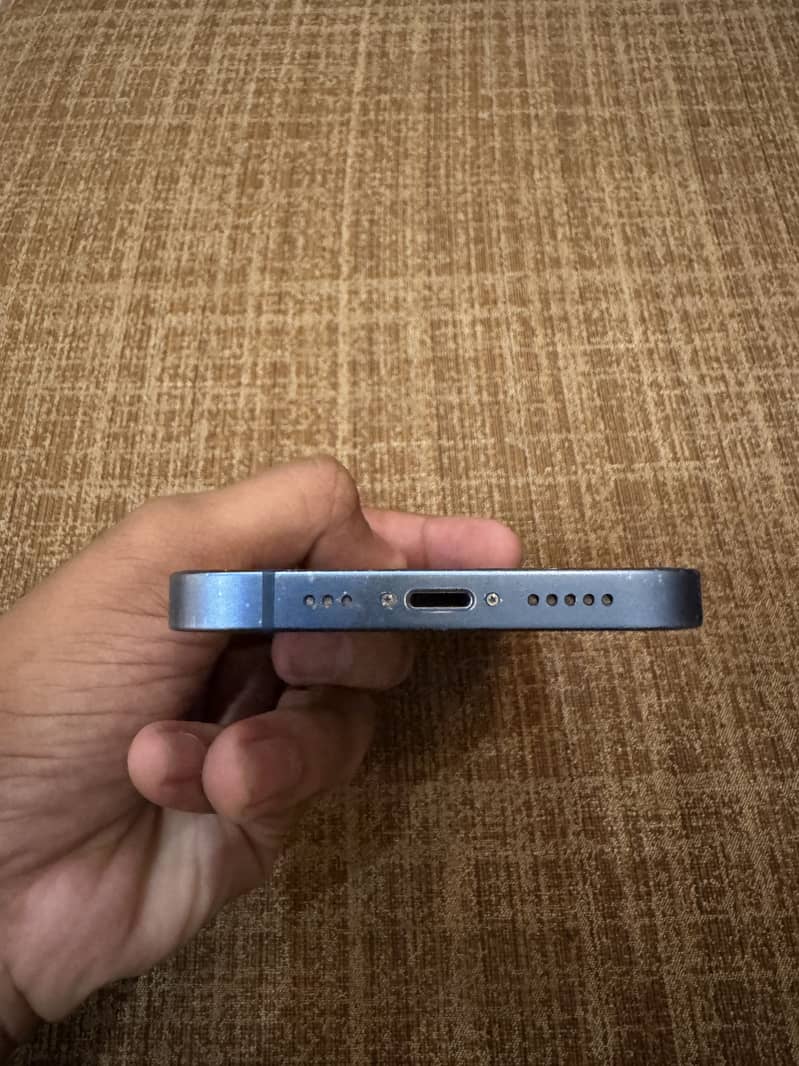 Apple iPhone 13 6