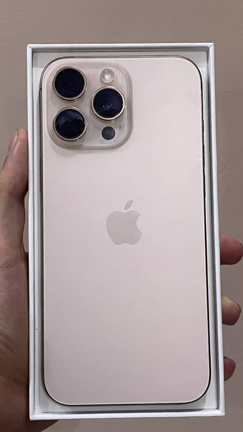 Apple iPhone 16 Pro Max 0