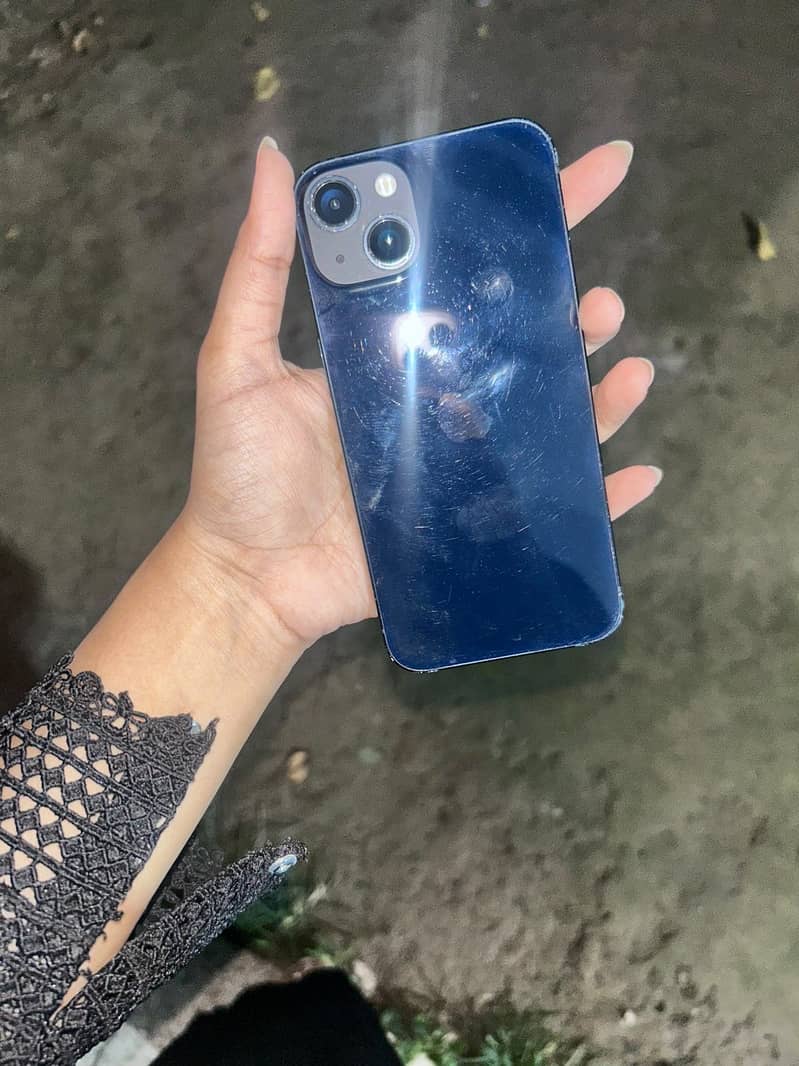 Apple iPhone 13 0