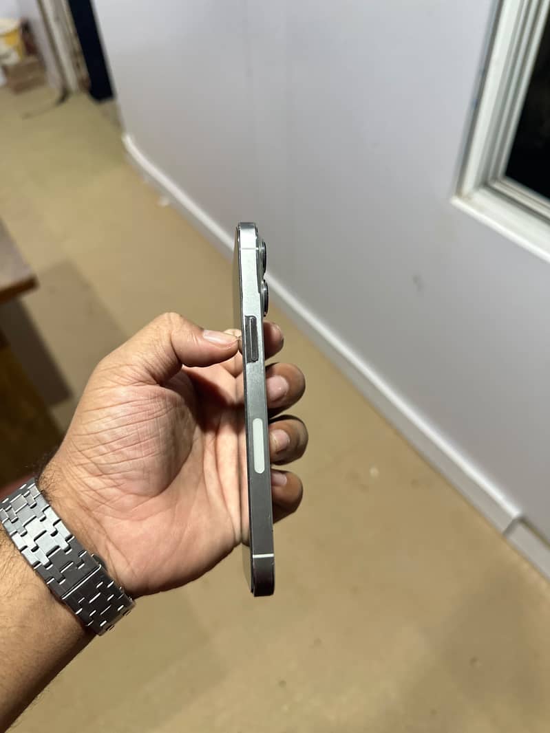 Apple iPhone 13 Pro 6