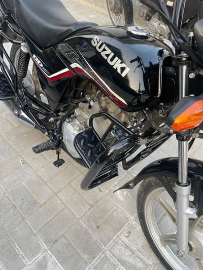 Suzuki GD 110s use only 9000km end off 2K21 call 0321209932