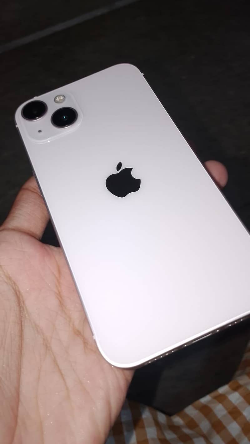 Apple iPhone 13 1