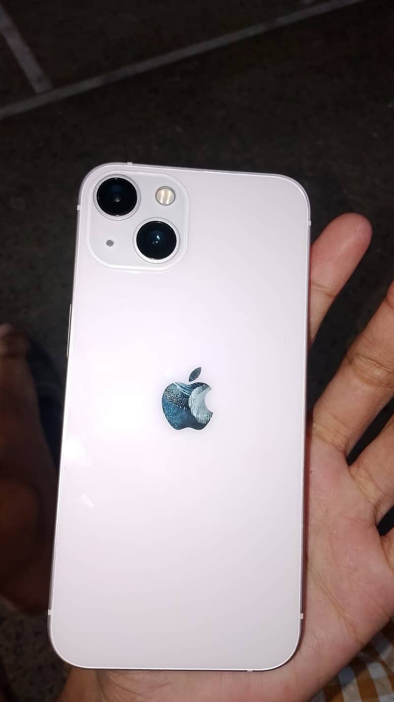 Apple iPhone 13 2