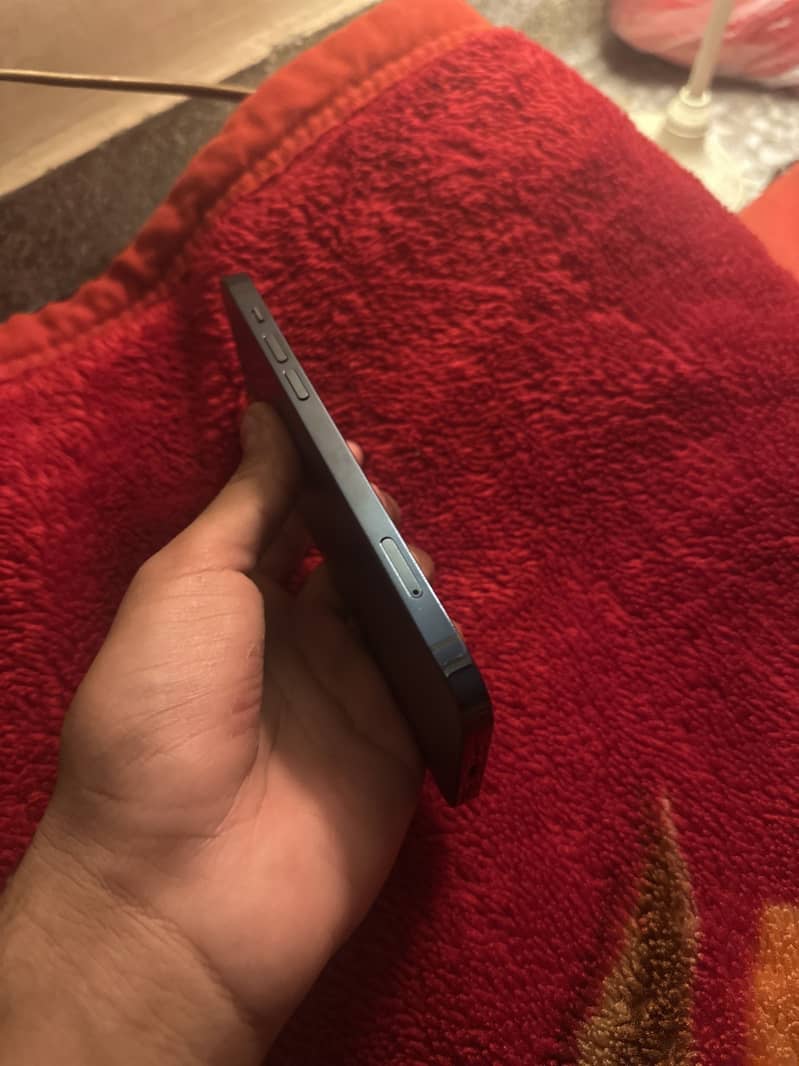 Apple iPhone 12 Pro 3