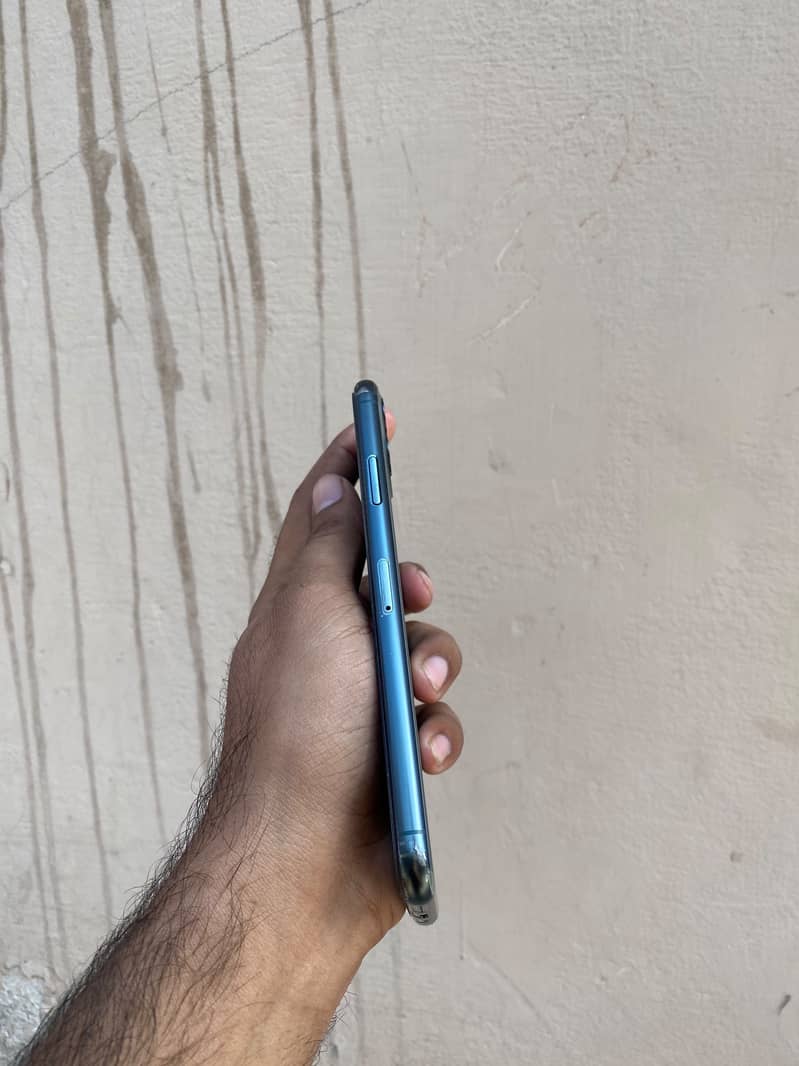 Apple iPhone 11 Pro Max 1
