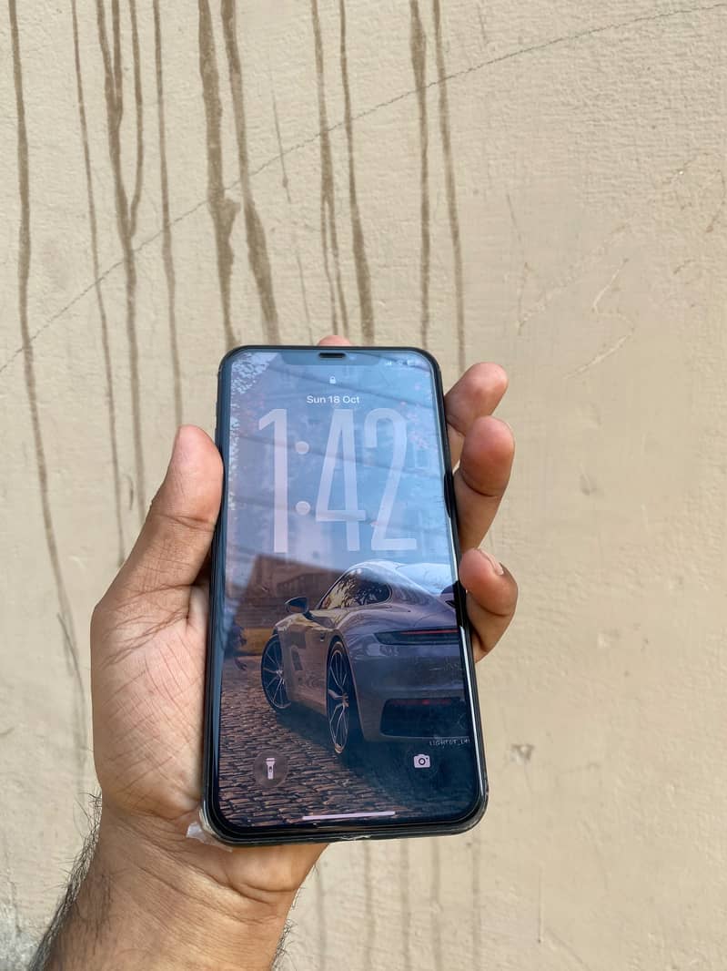 Apple iPhone 11 Pro Max 2