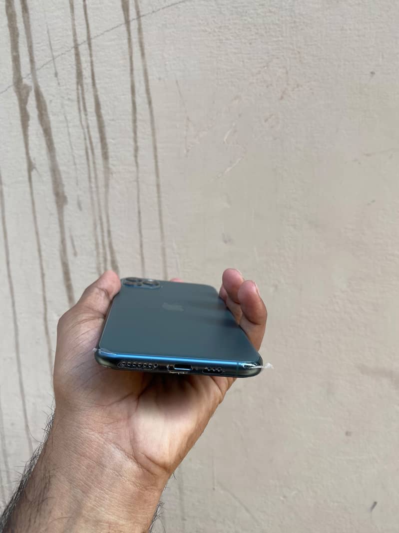 Apple iPhone 11 Pro Max 3