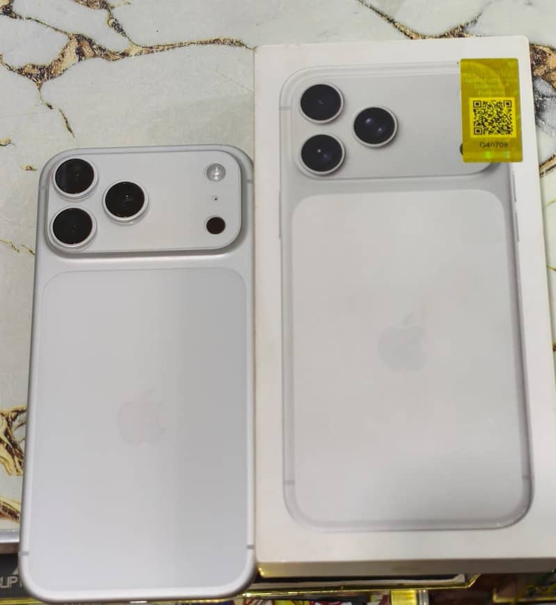 Apple iPhone 17 Pro Max 1