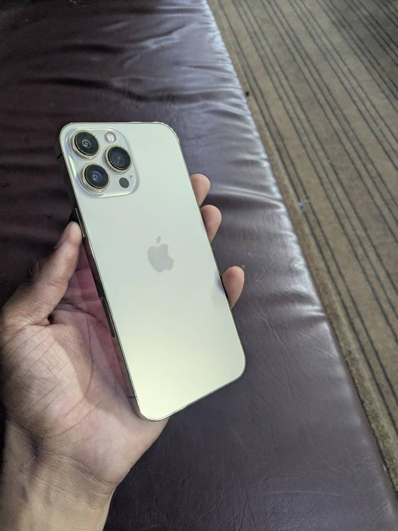 Apple iPhone 13 Pro Max 5