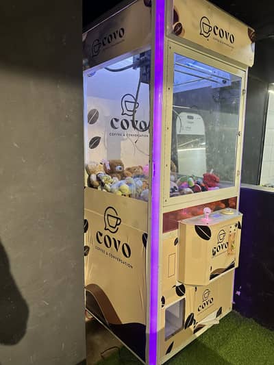 Claw machine, Toy catcher , Token game