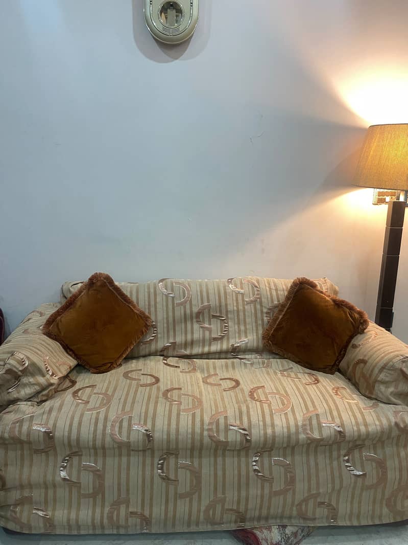 Sofa set + table 0