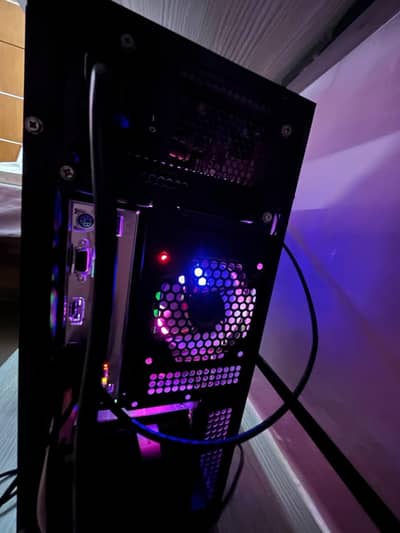 Gaming Pc: Ryzen 5 2600 Gigabyte A520M with Rx 5600xt 6gb GPU