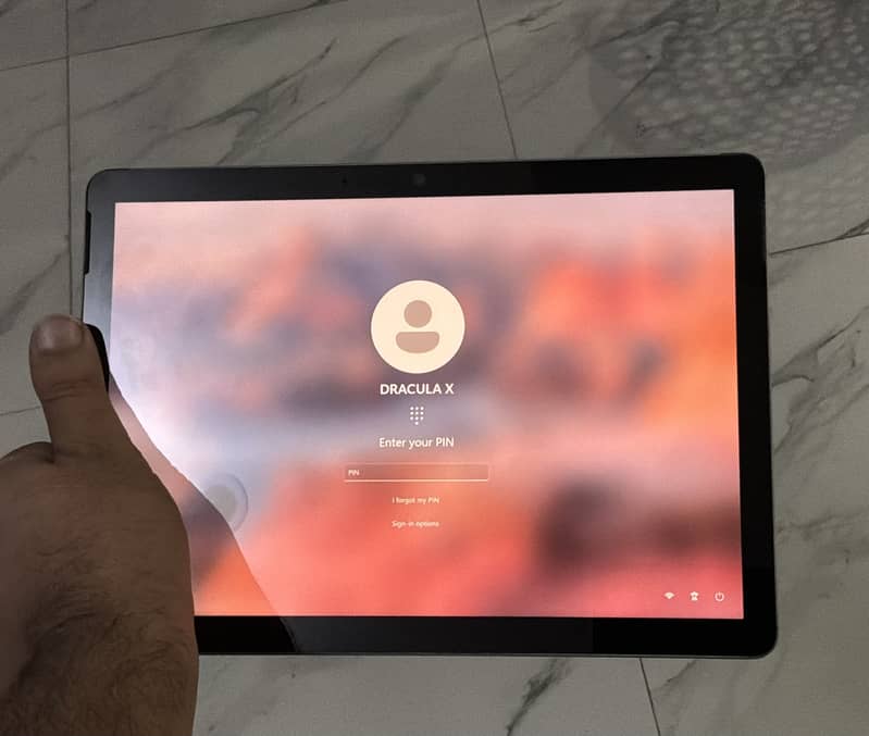 Microsoft Surface Go 2 touch tablet/laptop win 11 3