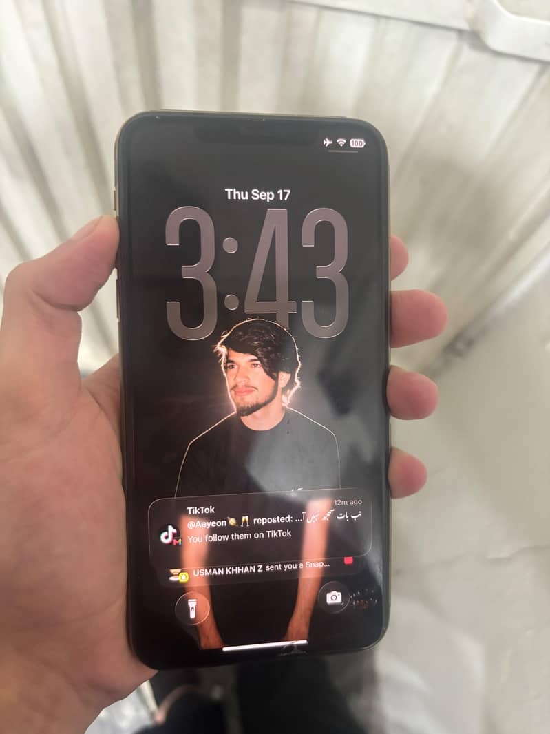 Apple iPhone 11 Pro Max 0
