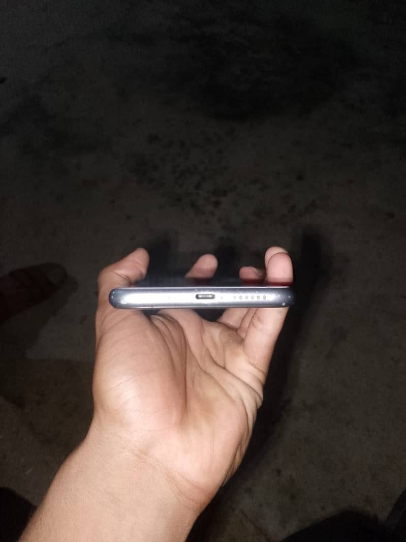 Apple iPhone 11 5