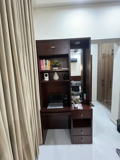 Stylish Dressing Table for Sale 