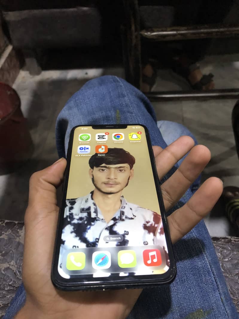Apple iPhone 11 Pro Max 1