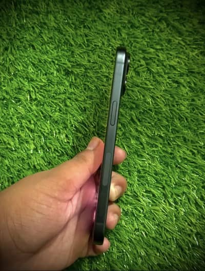 Apple iPhone 15