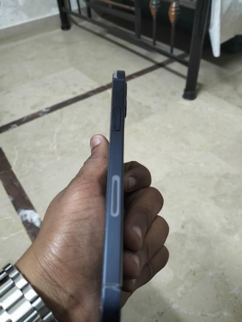 Apple iPhone 12 2