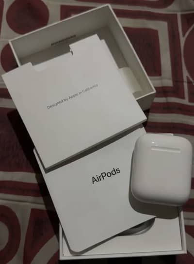 Original Apple AirPods 2 Charging Case + Original Box