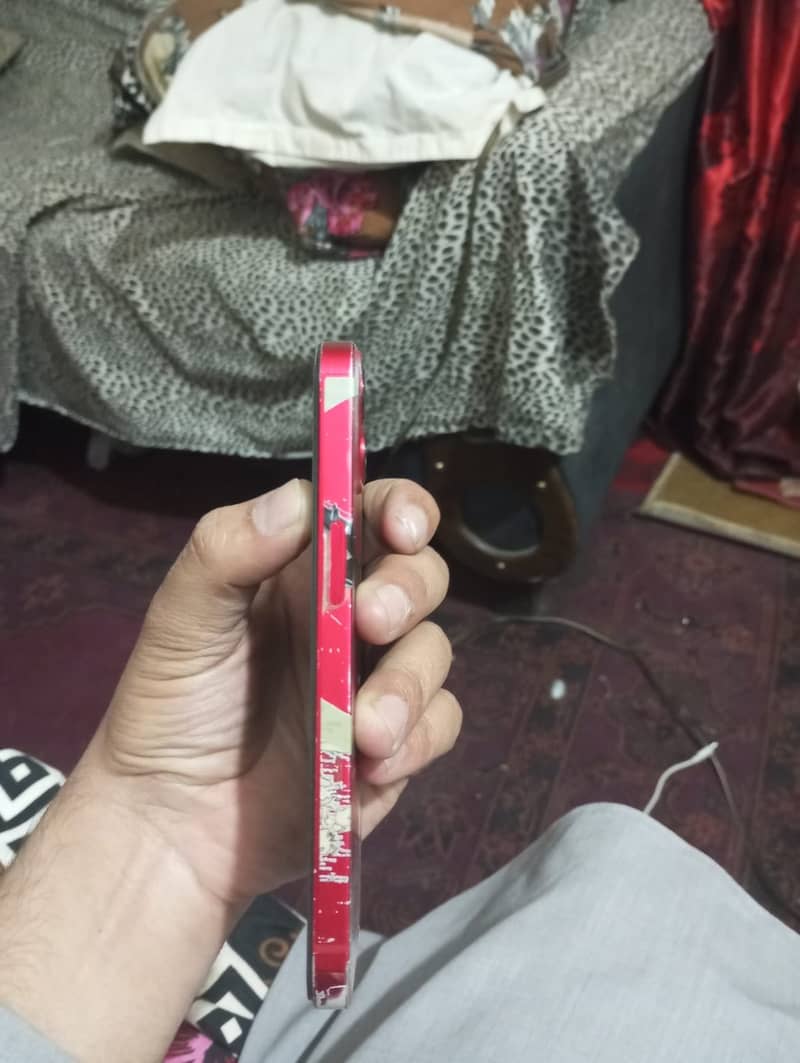Apple iPhone 13 7