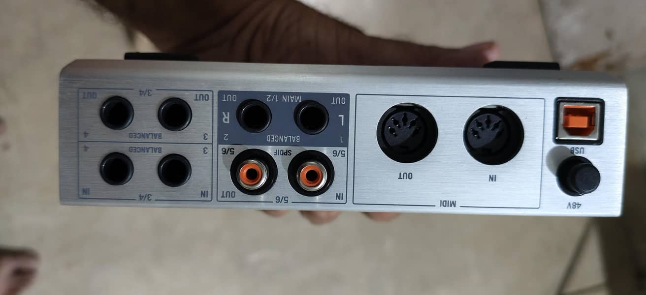 Native Instruments Komplete Audio 6 MK1 5