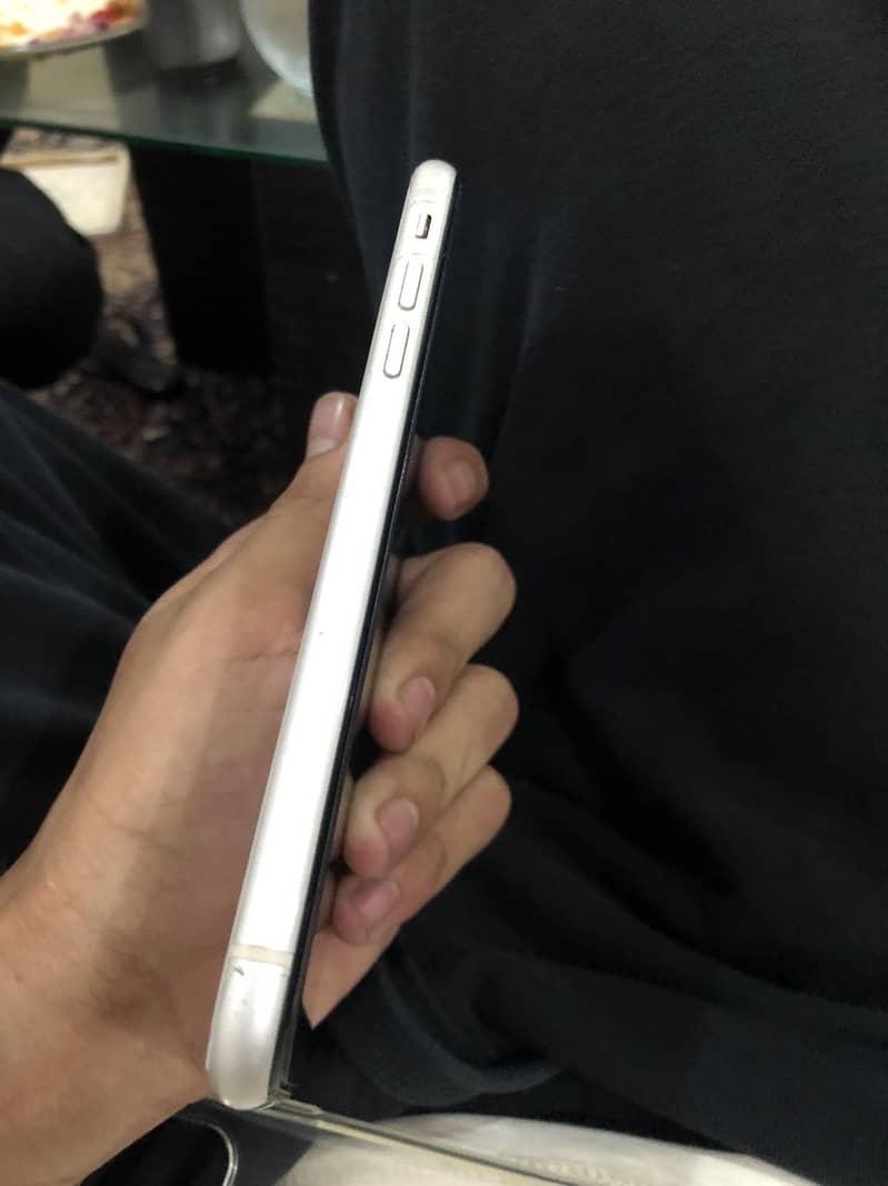Apple iPhone 11 2
