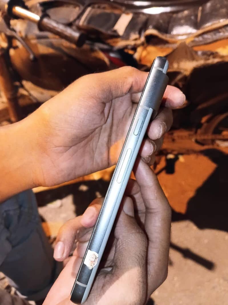 Google Pixel 8 3