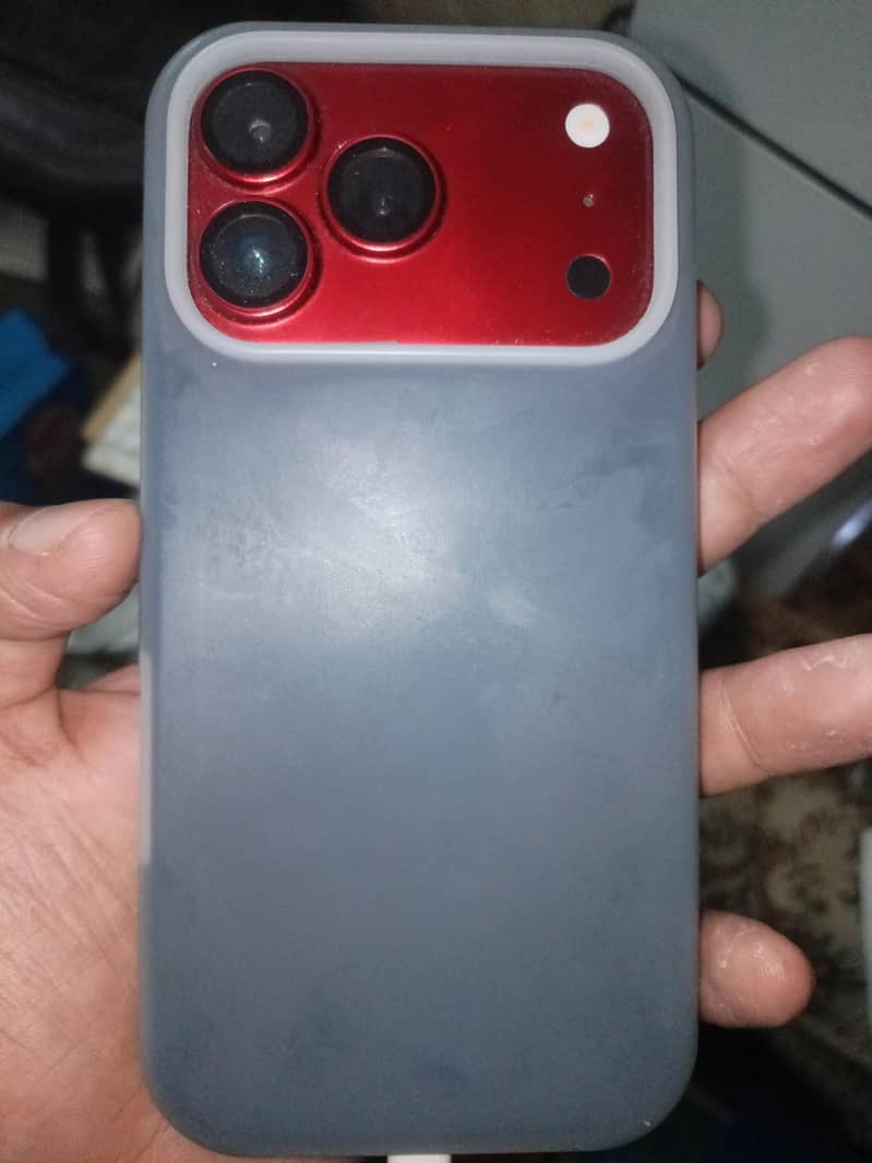 Apple iPhone 13 Pro 2
